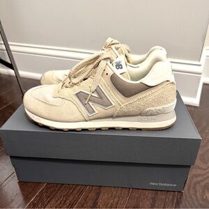 Women’s New Balance 574 - 9B